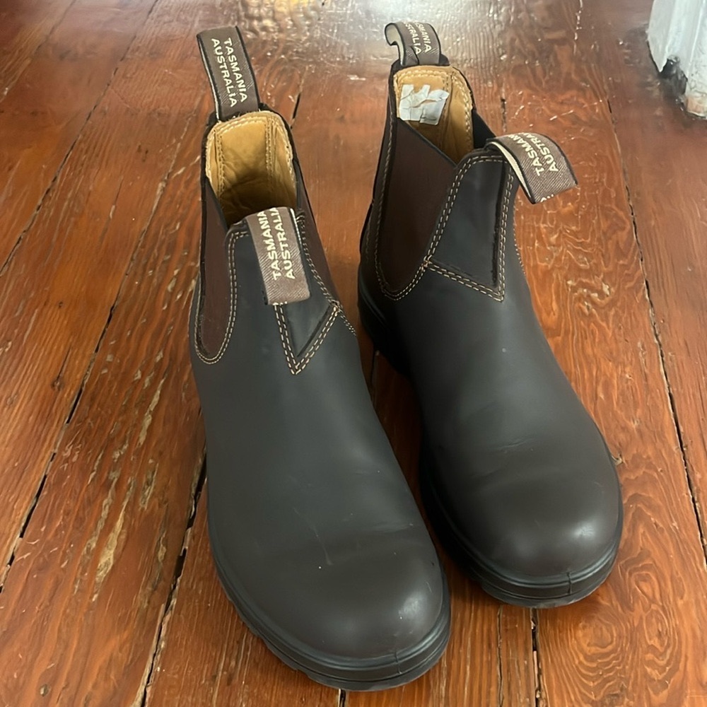 Blundstone 550 Chelsea Boots Walnut Brown 7.5. Women’s (4.5 AU)